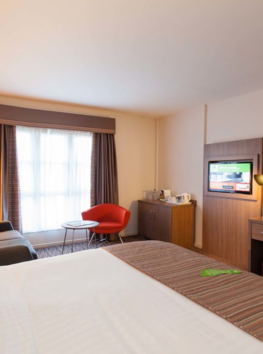 Holiday Inn Darlington North Executive Double Room with lounge area